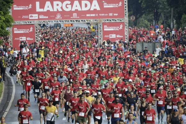 Metrópoles Run - Evento de corrida de rua de 15, 10 e 5 kms - 21 de dezembro de 2025