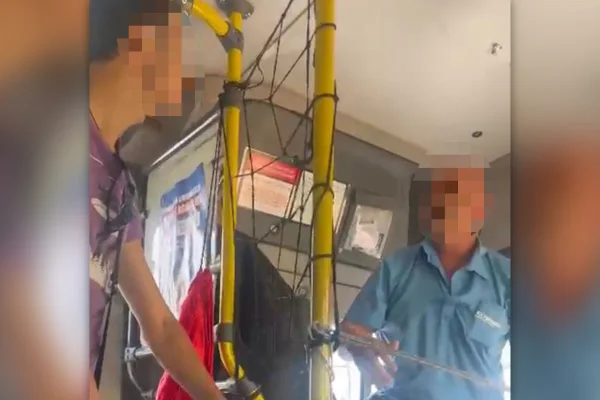 Motorista que brigou com passageiro e abandonou viagem é afastado