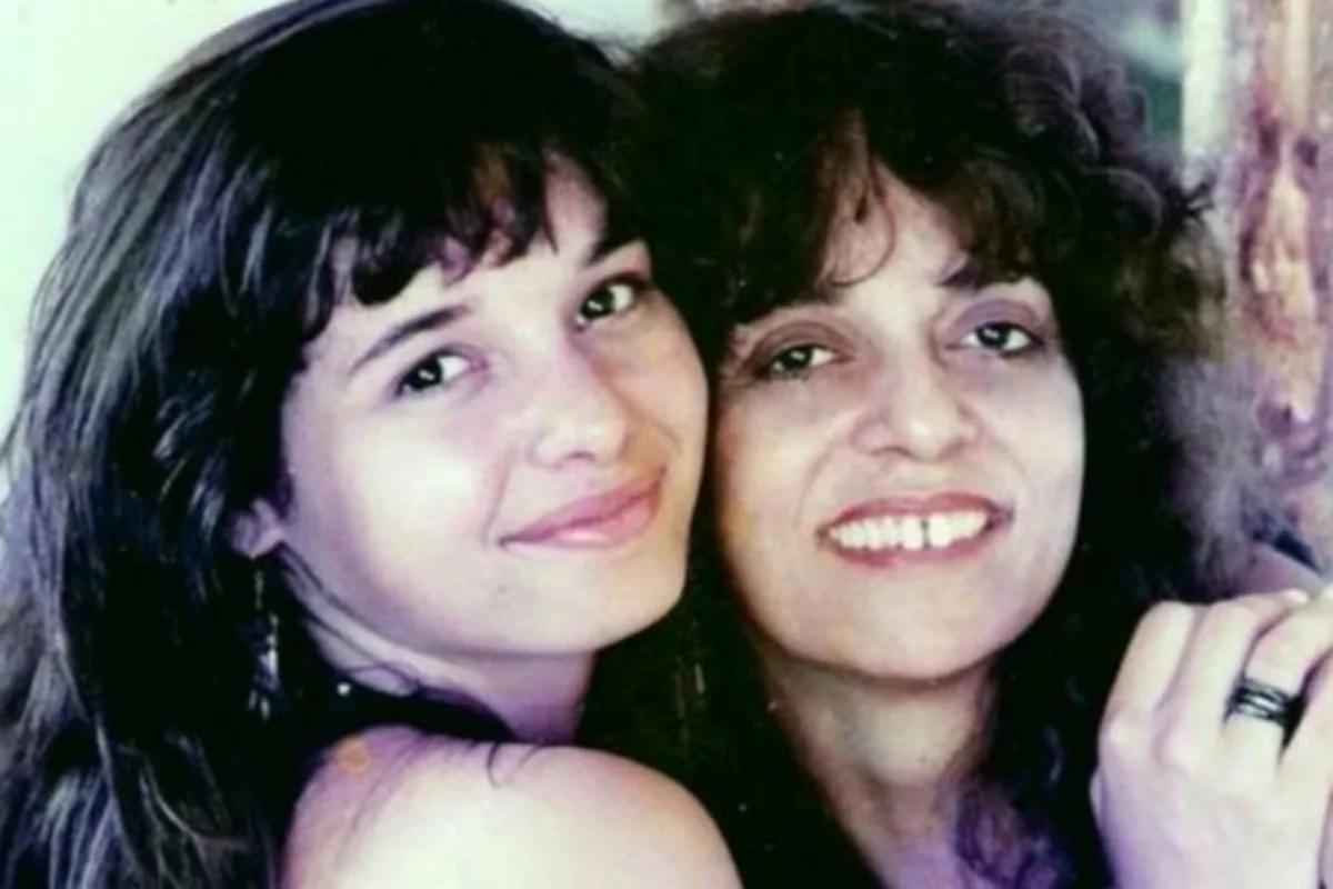 Gloria Perez com a filha, Daniella Perez Gloria Perez com a filha, Daniella Perez