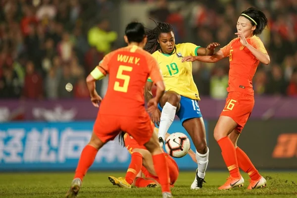 Seleção Feminina perde a final para a China nos pênaltis