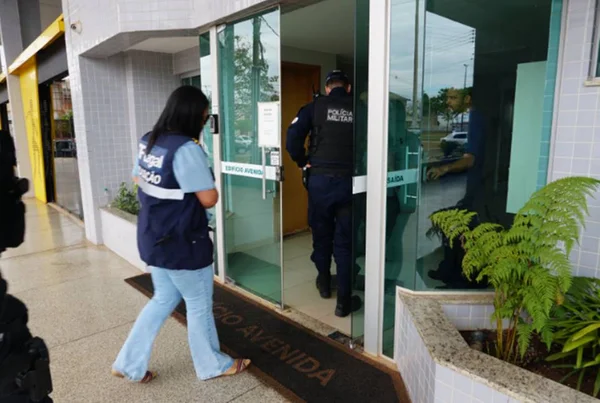 Fiscais e policiais