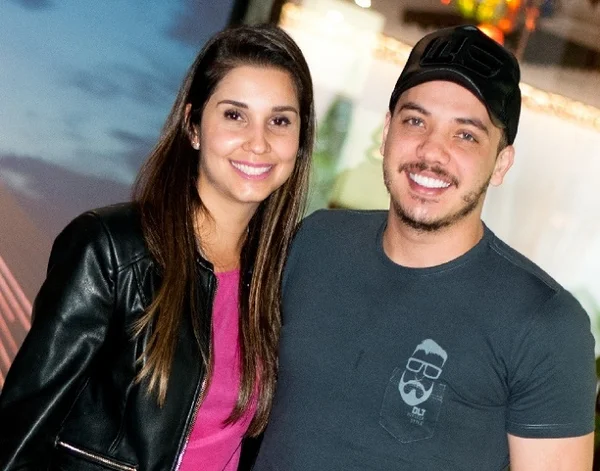 Wesley Safadão se casa com abotoaduras de designer brasiliense