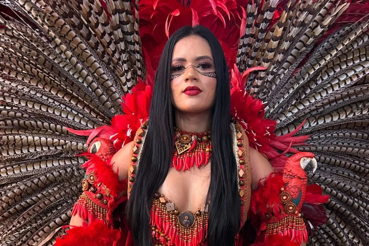 A parintinense Isabelle Alcântara, de 22 anos, integra o elenco do Boi Garantido A parintinense Isabelle Alcântara, de 22 anos, integra o elenco do Boi Garantido