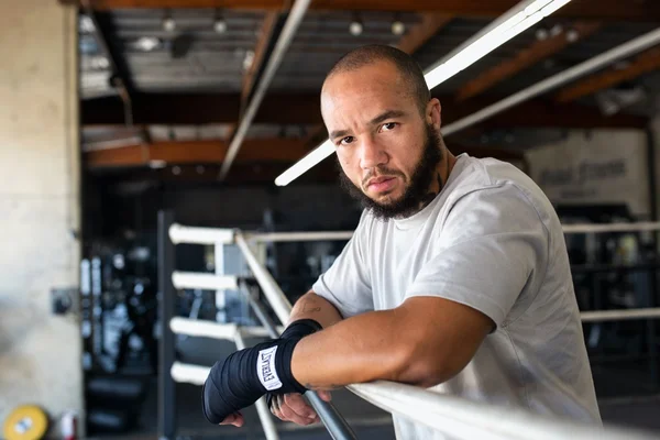 Everlast investe na diversidade em ação com boxeador transexual