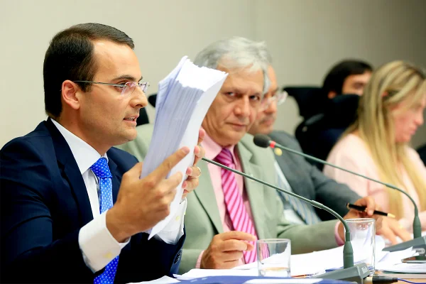 Acompanhe em tempo real a CPI do Transporte na Câmara Legislativa