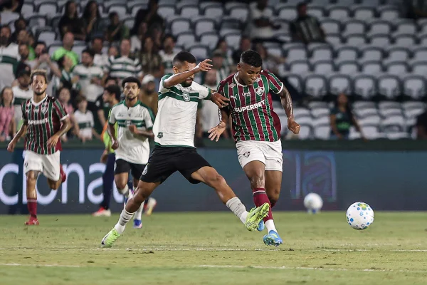 Foto colorida de Coritiba x Fluminense - Metrópoles