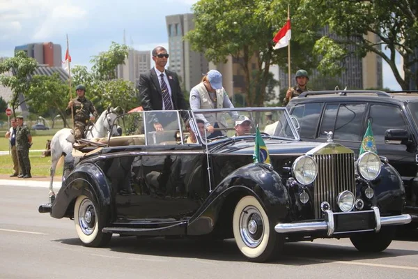 Rolls-Royce presidencial é usado em 1º ensaio para posse de Bolsonaro