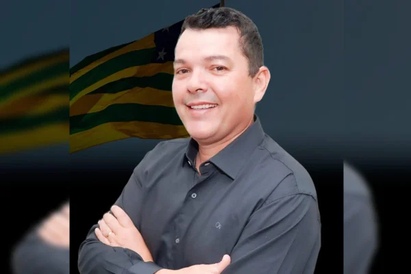 Imagem colorida de delegado