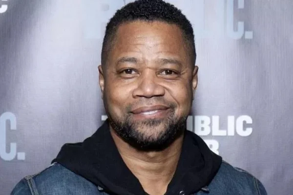 Ator Cuba Gooding Jr. se entrega à polícia e é preso por assédio