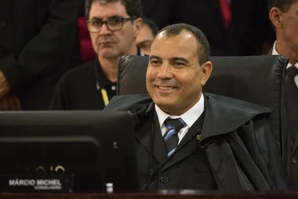 STJ rejeita denúncia contra conselheiro do TCDF por tortura