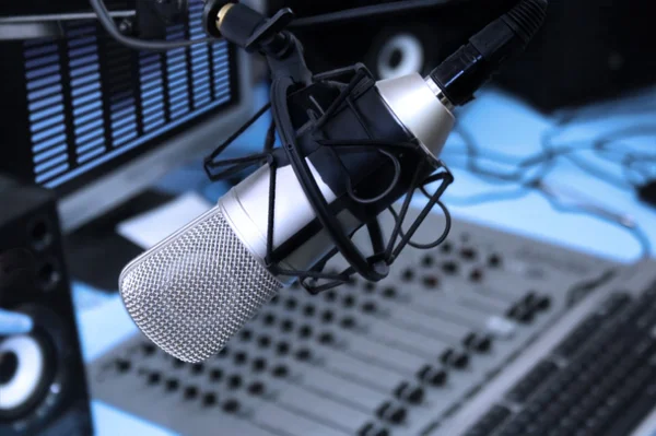 Rádio Cultura lança edital para produção radiofônica