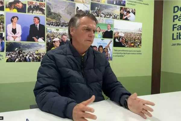Imagem colorida, Jair Bolsonaro - Metrópoles