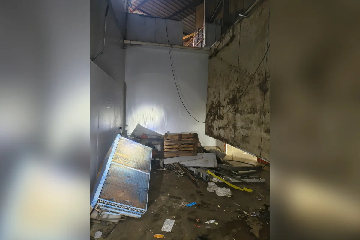 O acidente provocou um forte estrondo, ouvido por moradores da região O acidente provocou um forte estrondo, ouvido por moradores da região