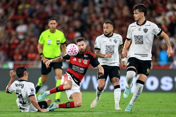 Brasileirão: Flamengo vence Atlético-MG e retoma a liderança no Maracanã - destaque galeria Brasileirão: Flamengo vence Atlético-MG e retoma a liderança no Maracanã - destaque galeria