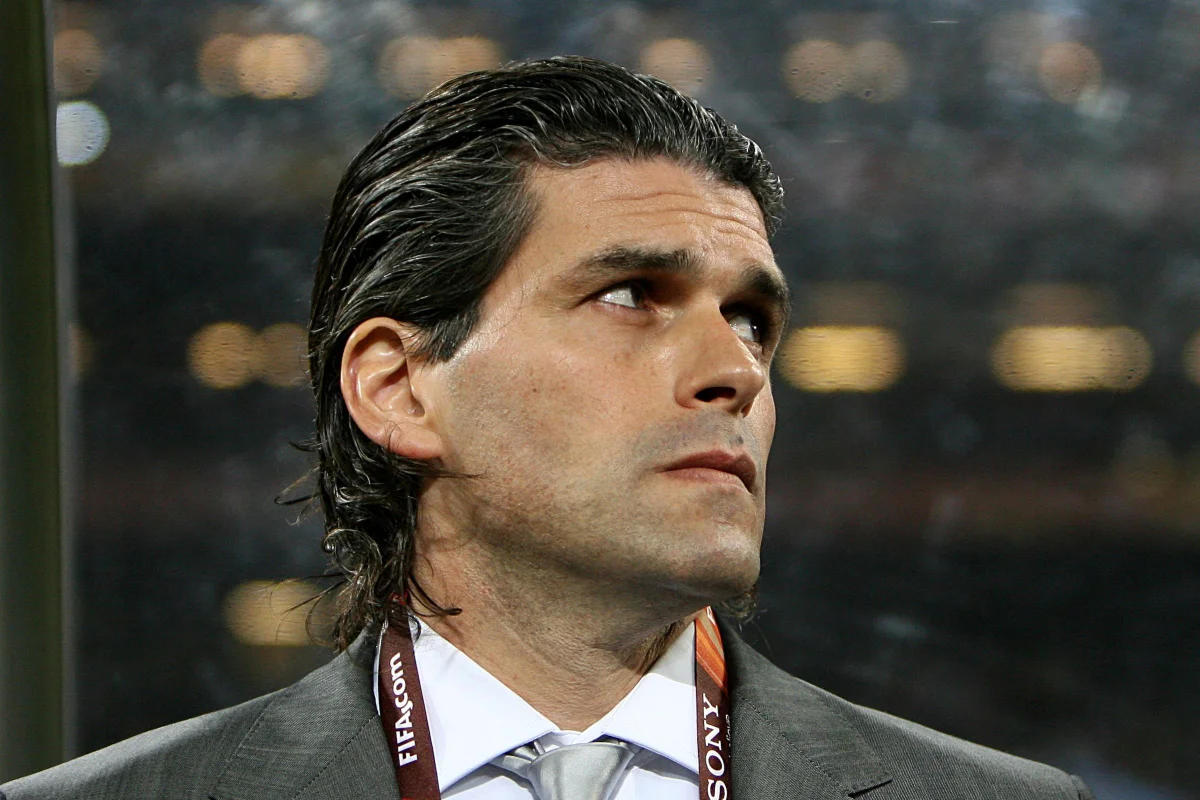 Ex-Flamengo vendia diploma falso de técnico a astros do futebol brasileiro