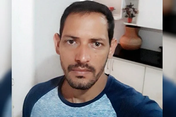Polícia do DF procura suspeito de tentar matar ex-namorada a facadas