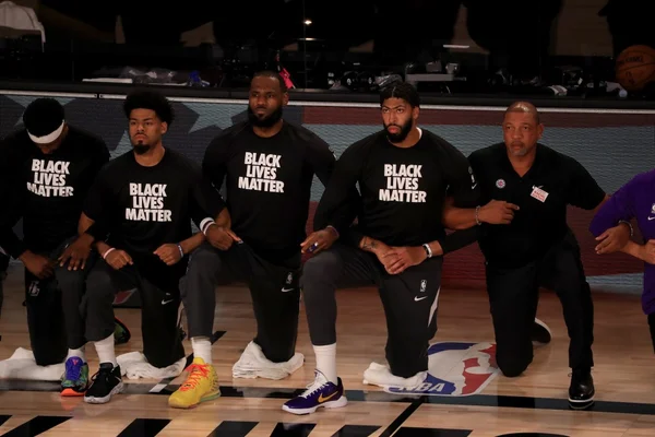 NBA: playoffs voltam neste sábado, mas com condições para combater racismo