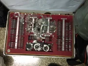 Policiais encontraram uma maleta de oftalmologia