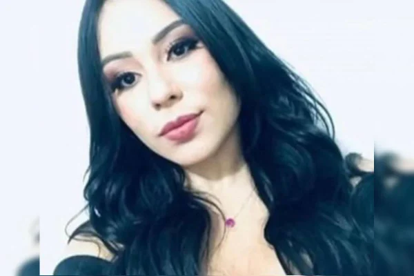 Mulher é executada com 6 tiros enquanto dormia com a filha; ex fugiu
