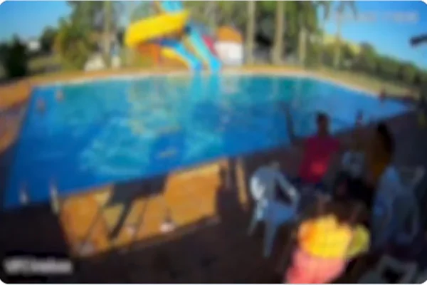 Imagem colorida, Vídeo mostra homem agredindo mulher com vários socos em clube em MT- Metrópoles