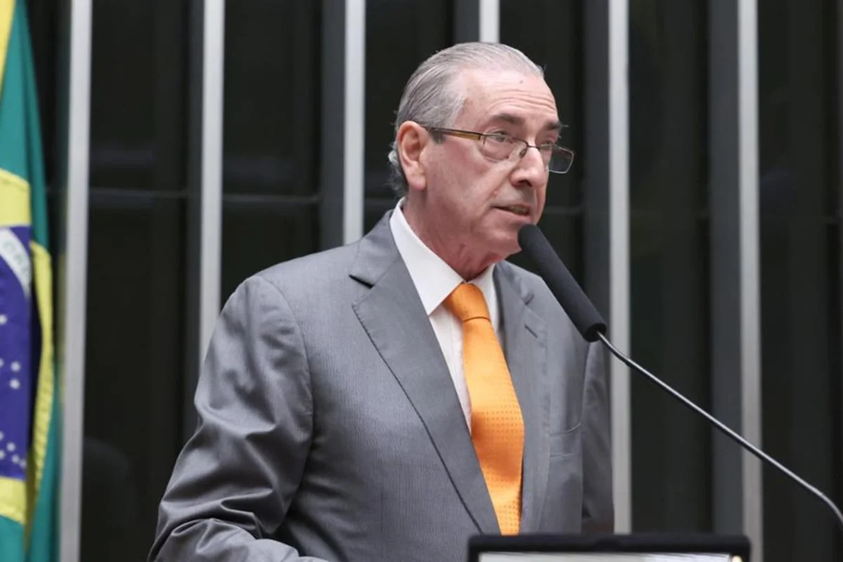 Após ser chamado de "cadáver", Cunha diz que Simões é "candidato ao 5º lugar"