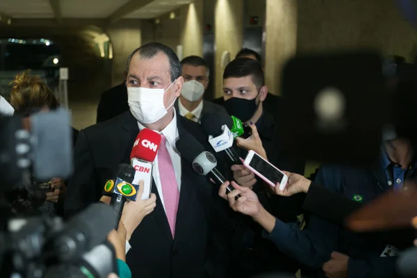 PT repudia nota das Forças Armadas: “Intimidação do Poder Legislativo” - destaque galeria
