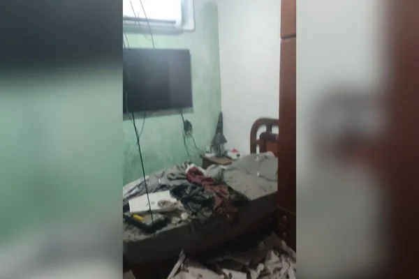 Morador se desespera após explosão atingir casa: “Que porra foi essa?”