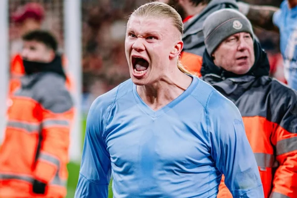 Com gol no fim, City vence Liverpool de virada pela Premier League