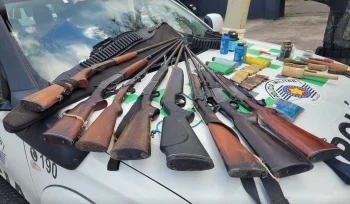 Arsenal de armas para caça é apreendido em parque no litoral de SP