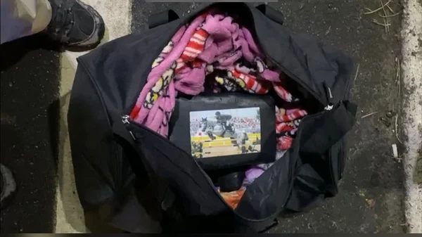 PF encontra 50kg de cocaína com fotos de cavalos em ônibus no RJ