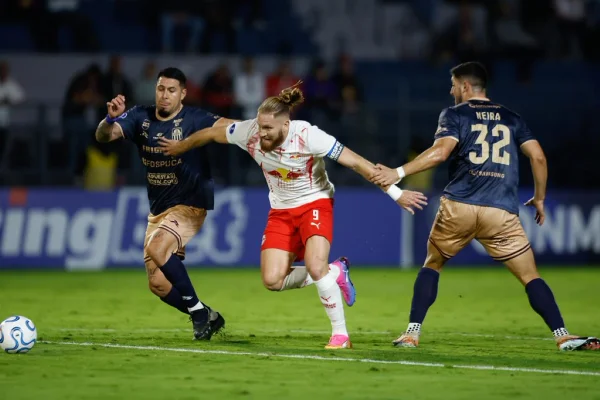 Isidro Pitta na partida do Red Bull Bragantino