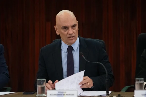 Juiz Presidente do TSE, Alexandre de Moraes falou em teste para "hacker do bem"