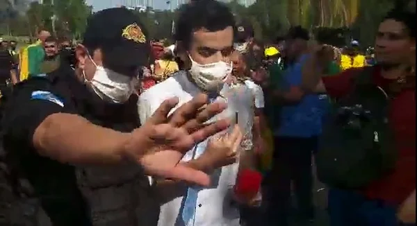 Hostilização a repórter da CNN