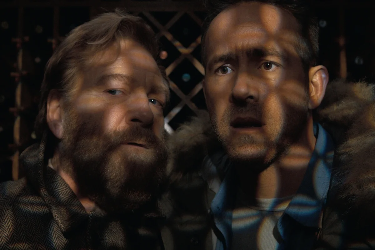 Ryan Reynolds e Kenneth Branagh no filme Mayday, da Apple TV Ryan Reynolds e Kenneth Branagh no filme Mayday, da Apple TV