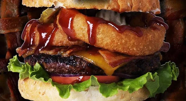 Descubra quais são os cinco restaurantes mais bem avaliados do iFood
