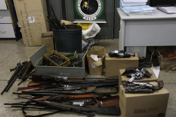 Polícia Civil apreende 20 armas irregulares em Taguatinga Sul