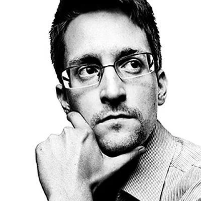 Pelo Twitter, Snowden ironiza grampo em Dilma