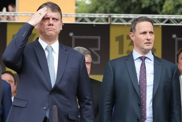 Osvaldo Nico, Tarcísio de Freitas e Guilherme Derrite em evento da Rota em SP - Metrópoles