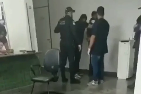 Vigilante vai trabalhar bêbado