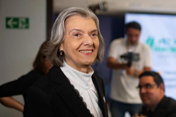 Imagem colorida da ministra Cármen Lúcia, presidente do TSE - Metrópoles