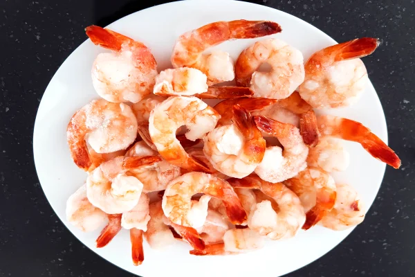 Salpicão de camarão cremoso para a ceia de Natal