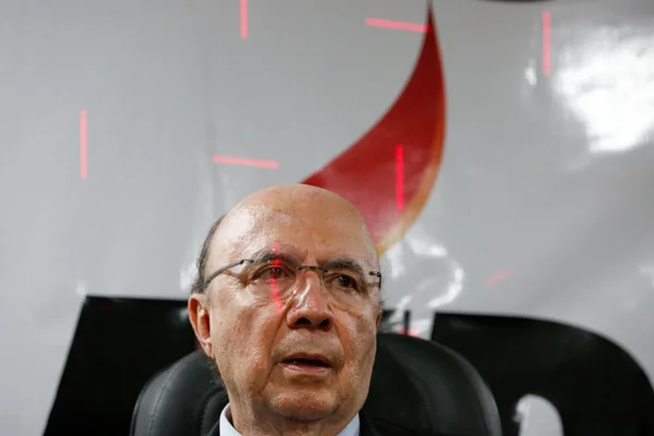 Celular de Henrique Meirelles também foi invadido por hacker