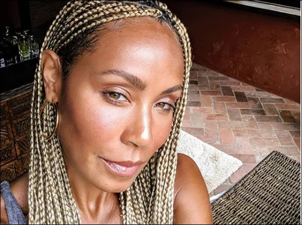 Jada Pinkett Smith criou um talk show no Facebook Watch e agradou os usuários da plataforma. A entrevista com mais visualizações - 33 milhões - foi com Jordyn Woods, companheiro de Kylie Jenner Jada Pinkett Smith criou um talk show no Facebook Watch e agradou os usuários da plataforma. A entrevista com mais visualizações - 33 milhões - foi com Jordyn Woods, companheiro de Kylie Jenner