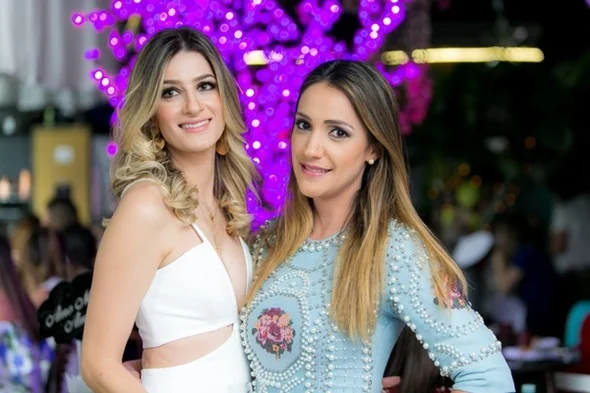 Nara Mendes e Mariana Lovis Nara Mendes e Mariana Lovis