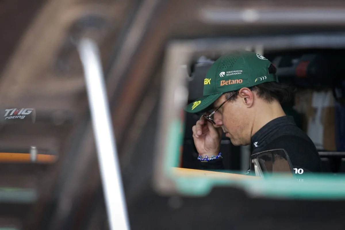 Felipe Massa exalta Caio Collet antes de estreia na Stock Car em Brasília - imagem 3 Felipe Massa exalta Caio Collet antes de estreia na Stock Car em Brasília - imagem 3