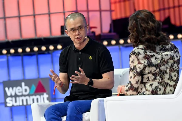 Web Summit promete Twitter mais livre e Apple engajada