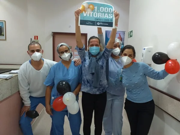 Verônica, paciente é a milésima alta do Hospital Santa Teresa, em Petrópolis