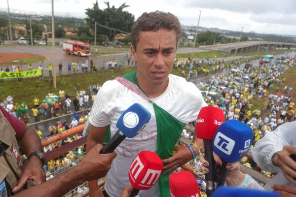 Nikolas cobra cassação de Lindbergh e Soraya por acusarem Gaspar