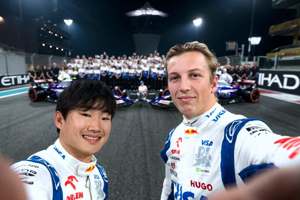 Liam Lawson e Yuki Tsunoda brigam por assento na Red Bull. Entenda