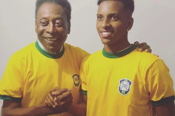 Pelé para Rodrygo: “Hoje é o dia de escrever a história”